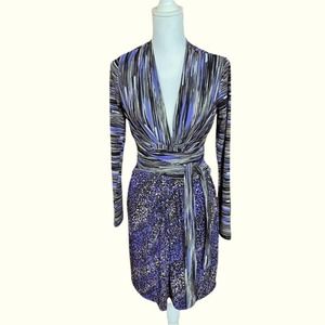 BCBG Max Azria Long Sleeve Mixed Pattern Deep Neckline Dress Size Small